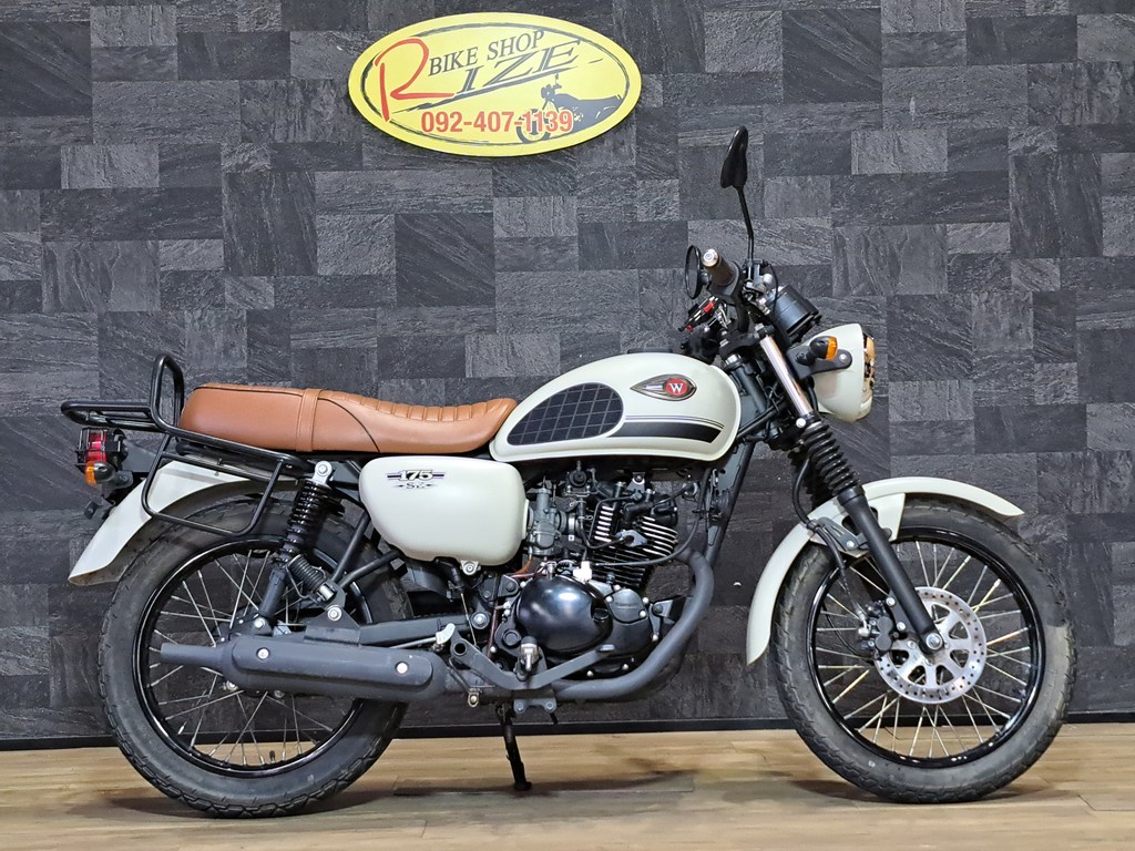 W175