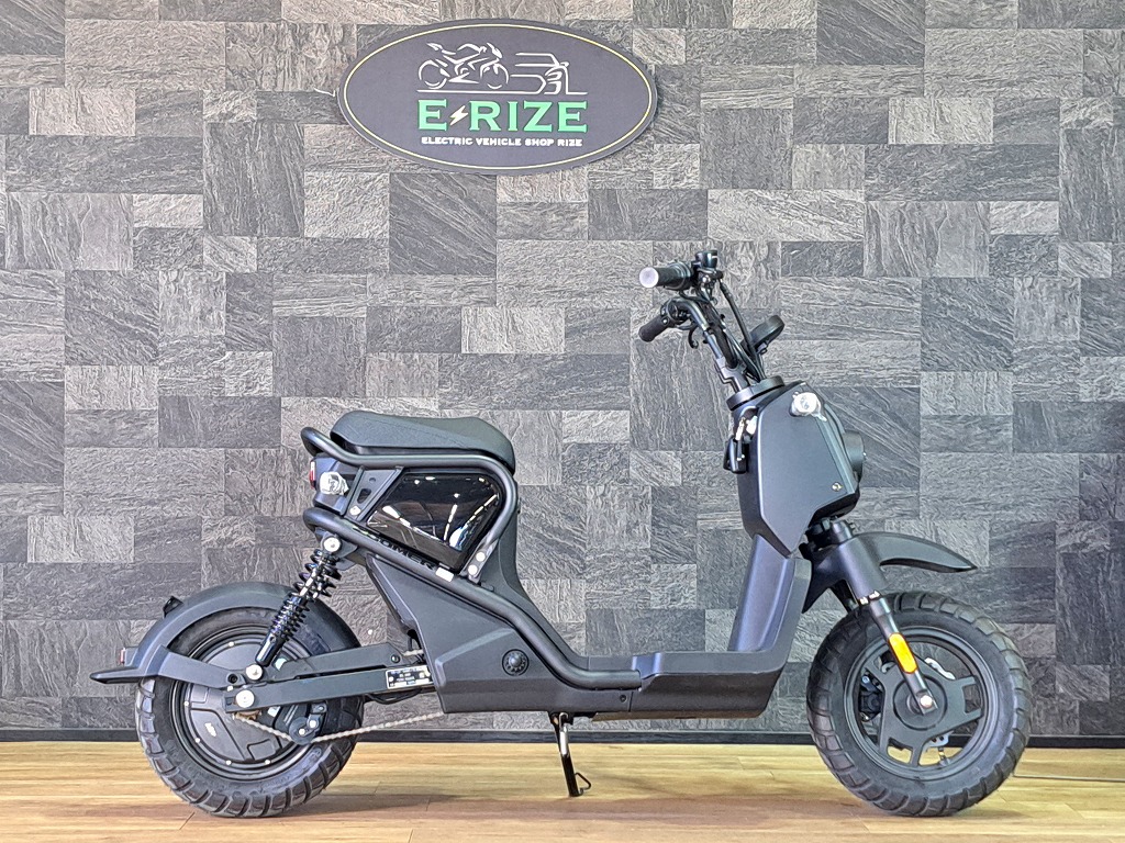 電動 ZOOMER-e