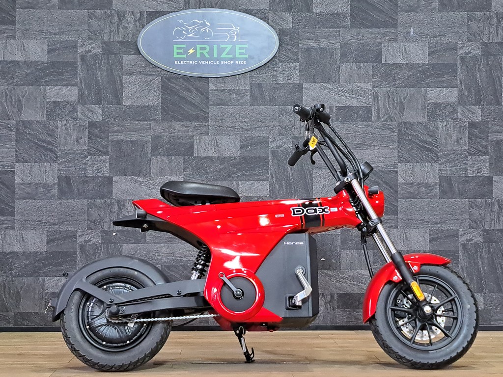 電動 DAX-e